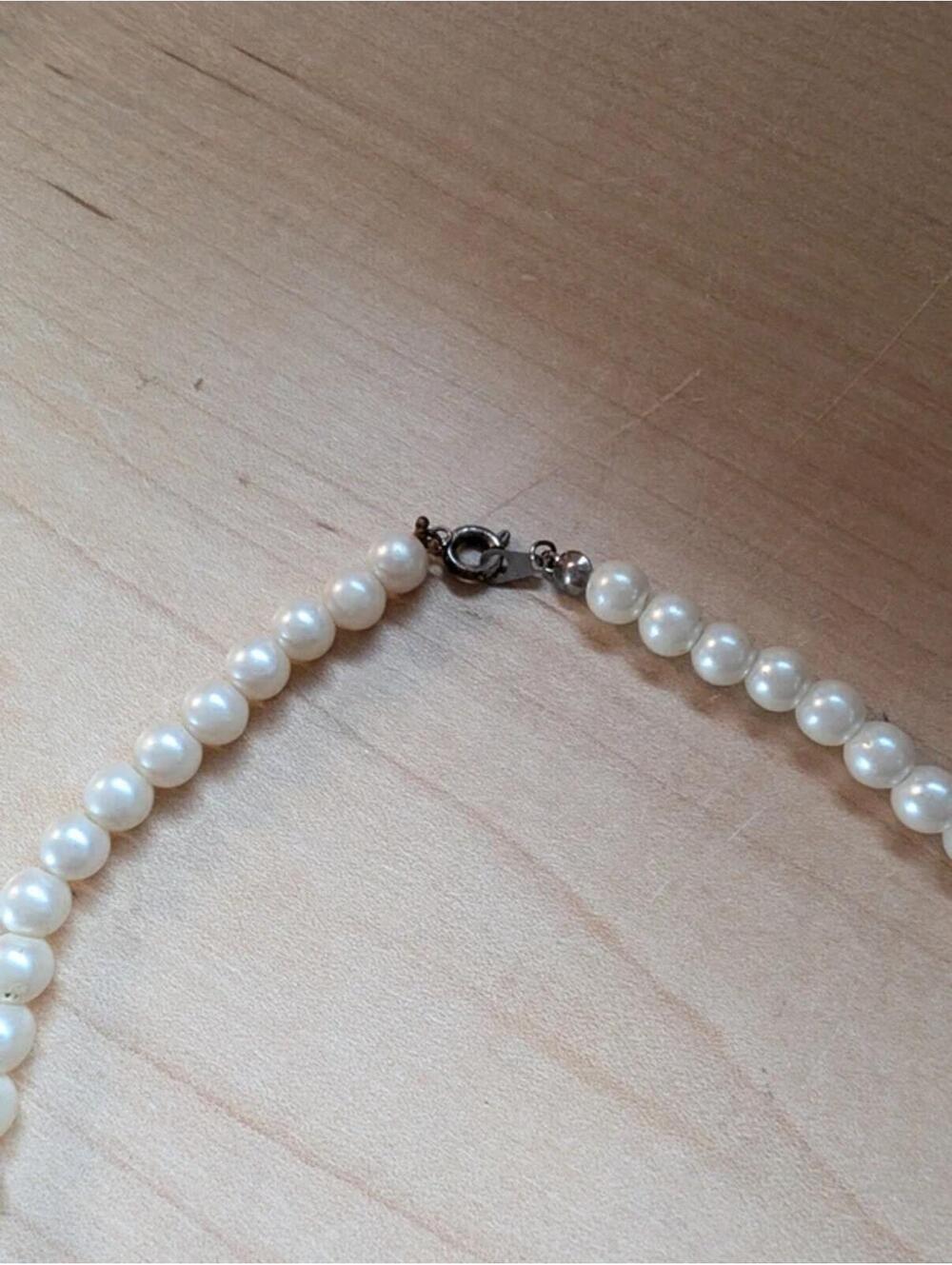 Vintage Faux Pearl Choker Necklace - Picture 3 of 5